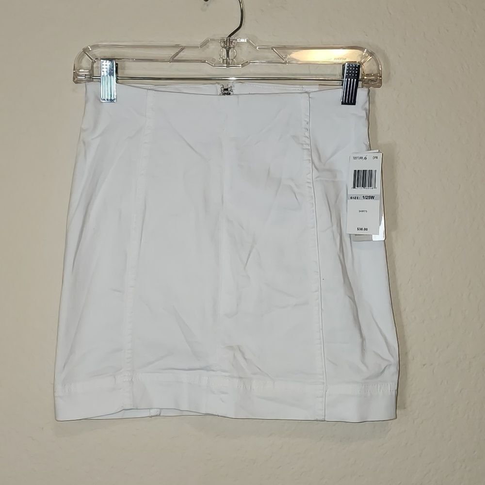 𝅺Jolt White Jean Skirt/ Size  1/25W Stretch